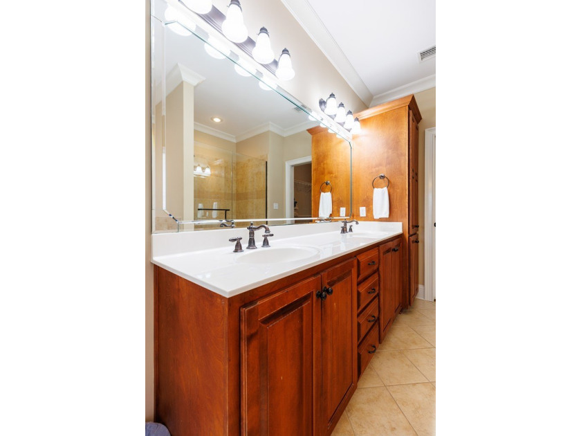 Located on a quiet cul-de-sac in the desirable Cypress Lakes - photo 25
