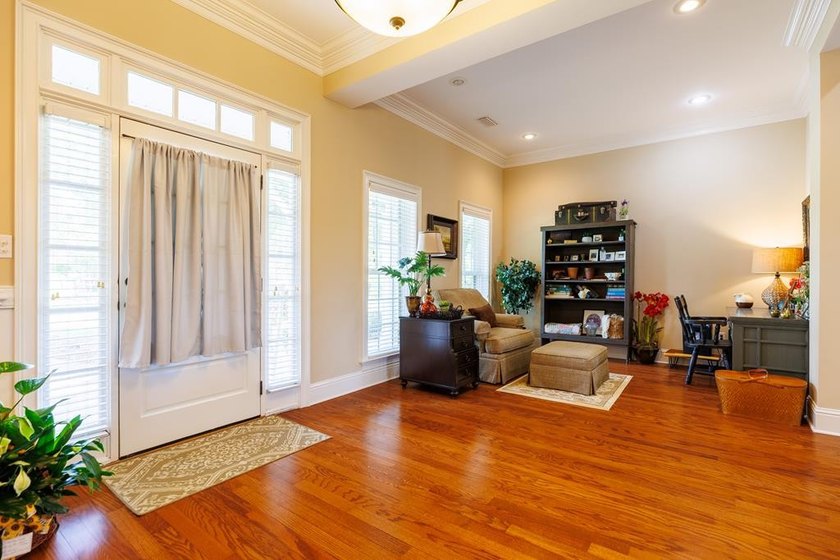 Located on a quiet cul-de-sac in the desirable Cypress Lakes - photo 31