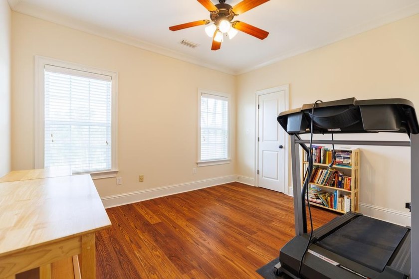 Located on a quiet cul-de-sac in the desirable Cypress Lakes - photo 33