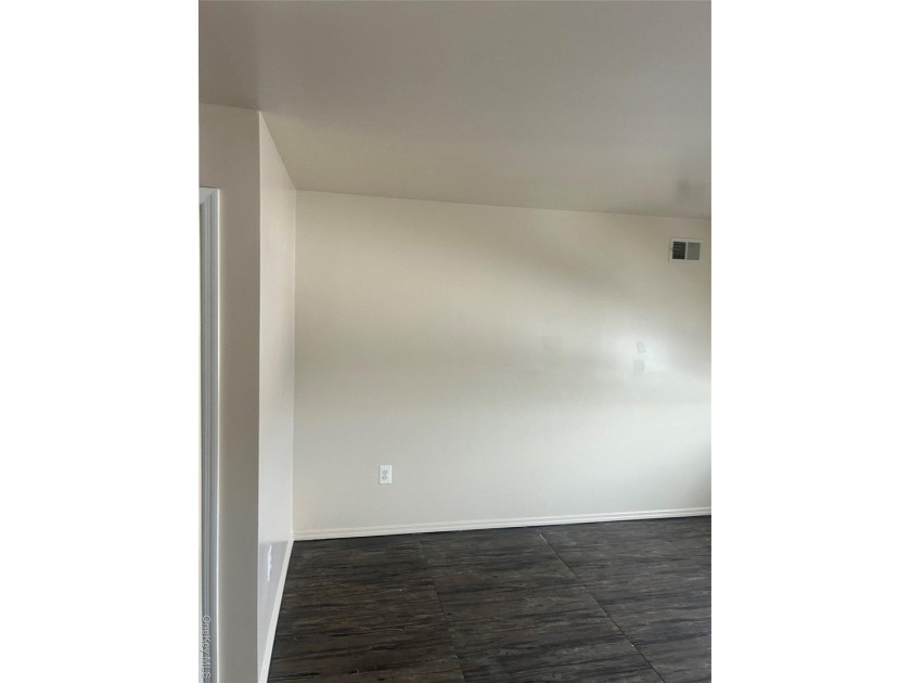 Nice condo in the Soundview area. Great opportunity for - photo 5