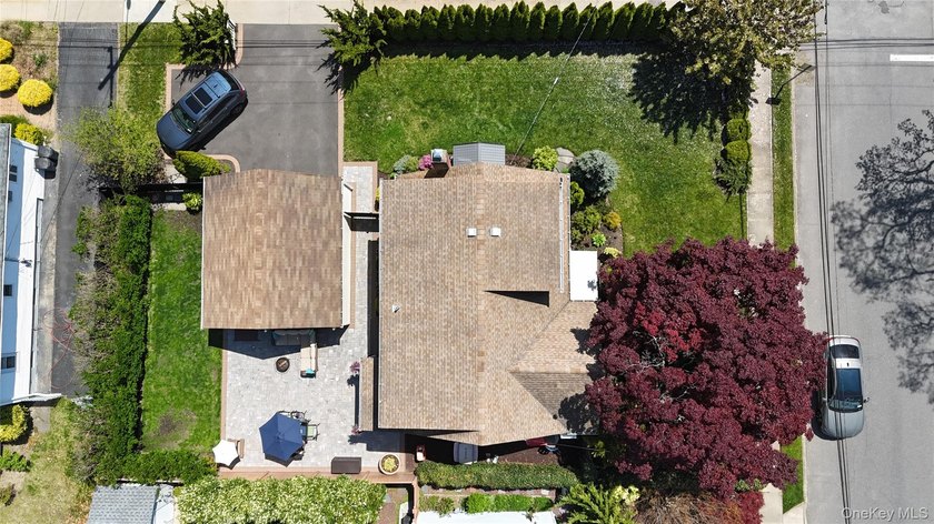 Welcome to this beautiful home located in the heart of Merrick - photo 35