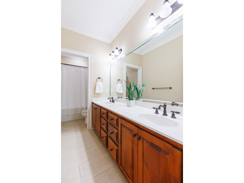 Located on a quiet cul-de-sac in the desirable Cypress Lakes - photo 37