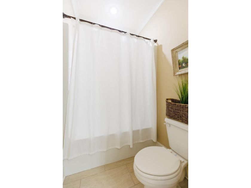 Located on a quiet cul-de-sac in the desirable Cypress Lakes - photo 38
