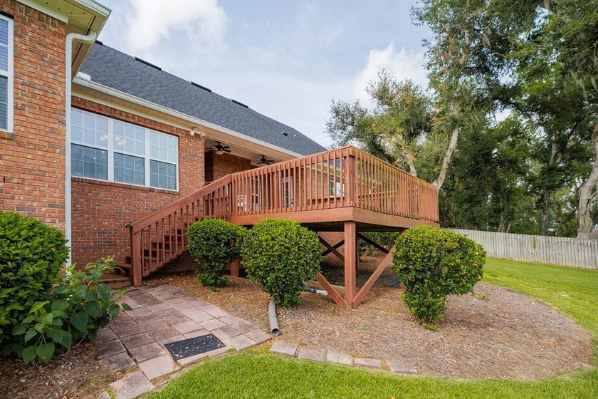 Located on a quiet cul-de-sac in the desirable Cypress Lakes - photo 43