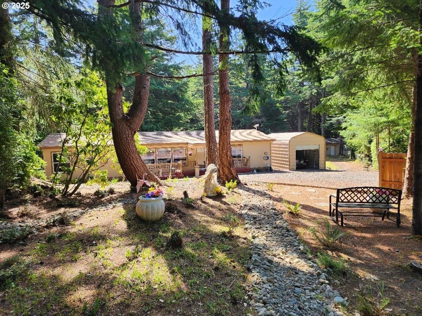 Beautifully remodeled home loaded with quality upgrades, tucked - photo 4