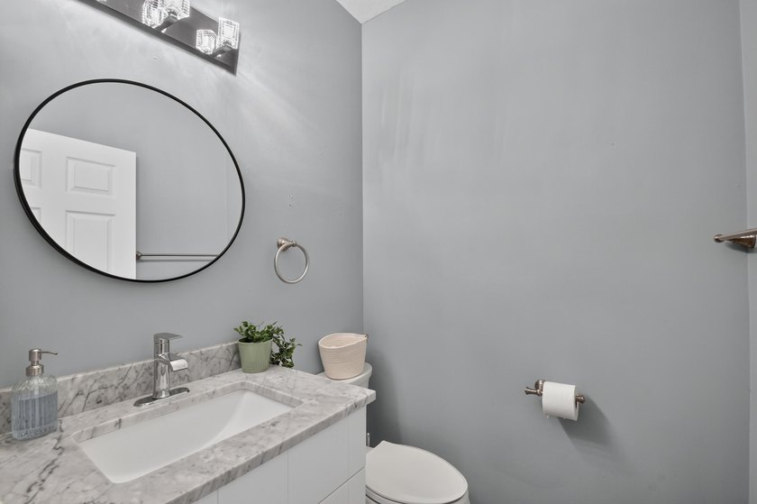 Welcome to this beautifully maintained and RARELY AVAILABLE 4 - photo 11