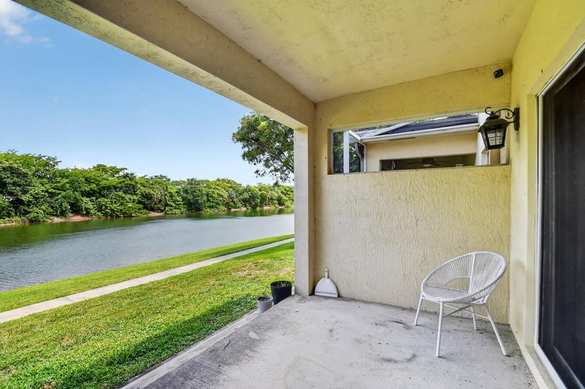 Welcome to this beautifully maintained and RARELY AVAILABLE 4 - photo 21