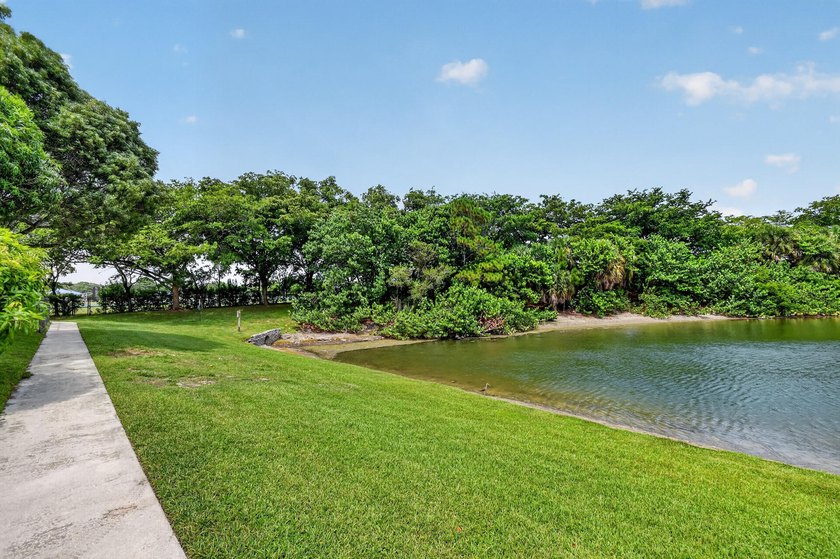 Welcome to this beautifully maintained and RARELY AVAILABLE 4 - photo 30