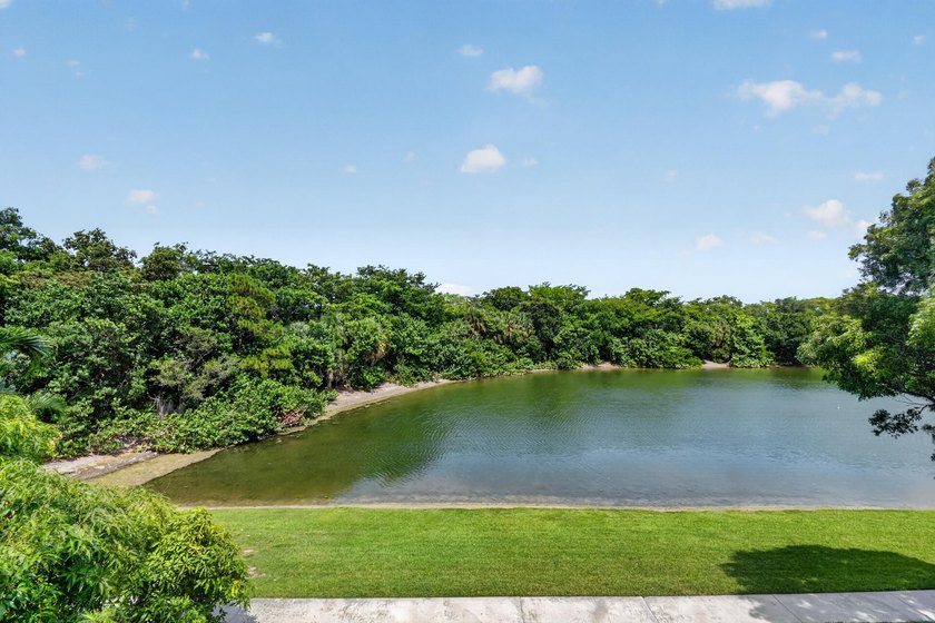 Welcome to this beautifully maintained and RARELY AVAILABLE 4 - photo 34