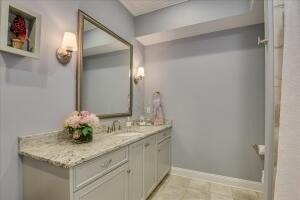 Sea Horse Farm, an extraordinary waterfront and equestrian - photo 36