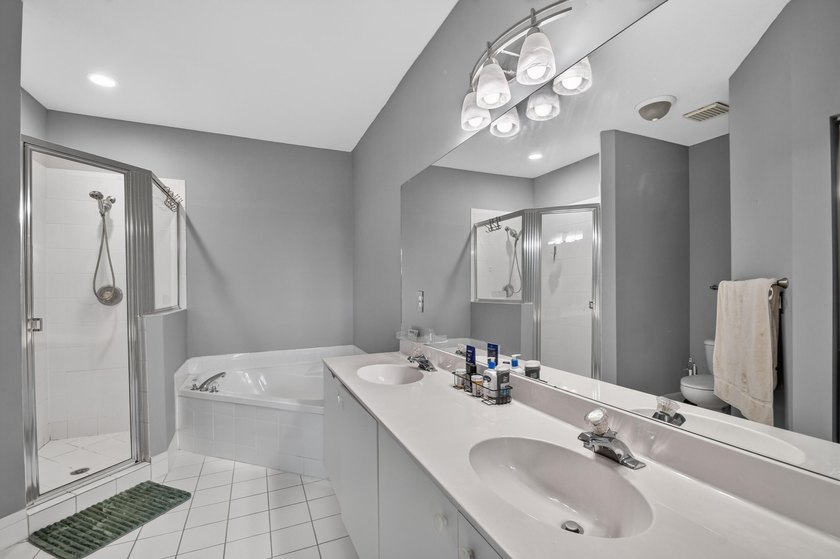 Welcome to this beautifully maintained and RARELY AVAILABLE 4 - photo 36