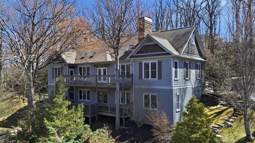 Located in the gated community of The Cliffs at Glassy, this - photo 42