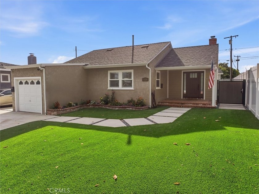 TWO ON A LOT!!! Welcome to a rare east Long Beach opportunity - photo 2
