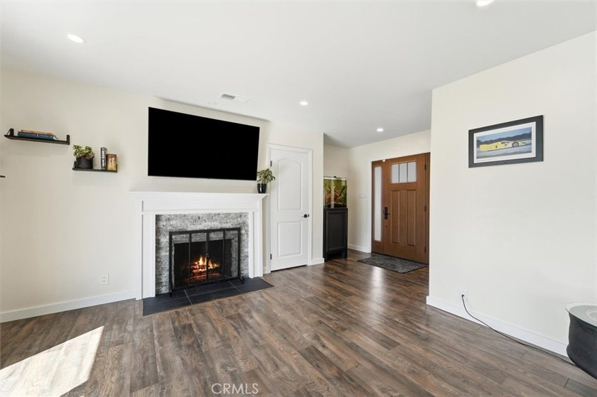 TWO ON A LOT!!! Welcome to a rare east Long Beach opportunity - photo 6