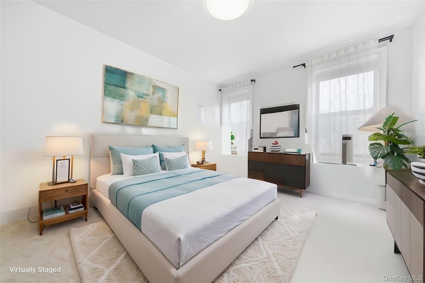 Spacious and fully renovated 2-bedroom, 1-bath condo located in - photo 12