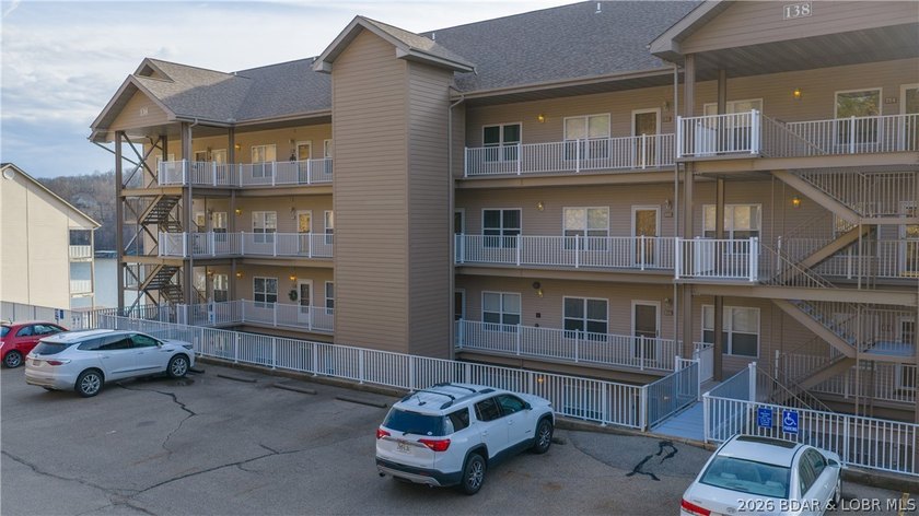 Get yourself a great vacation retreat at Lake of the Ozarks! - photo 22