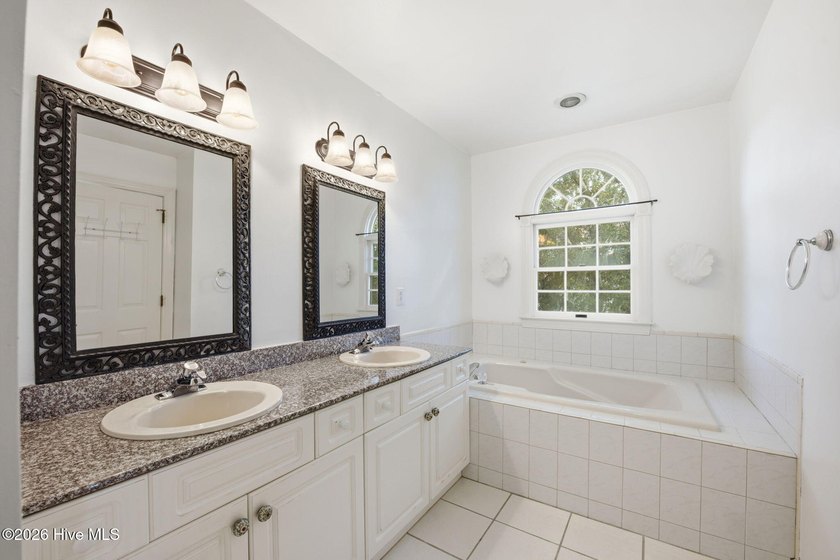 Waterfront living is calling at 957 Becton Road in Coaches - photo 30