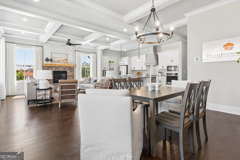 Welcome to this cottage style planning community in the - photo 18