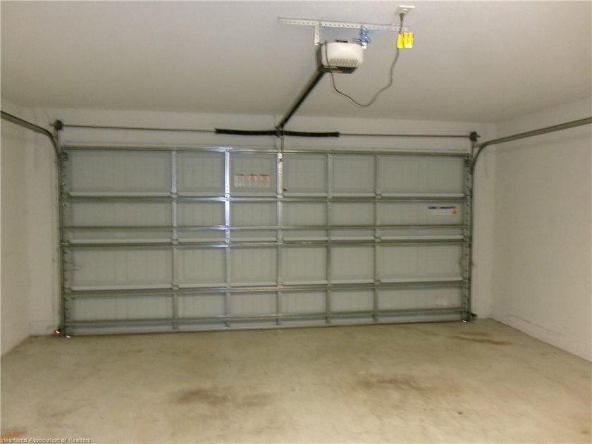 This 4-bedroom 2-bath home is on a cul de sac in a 1 street - photo 19