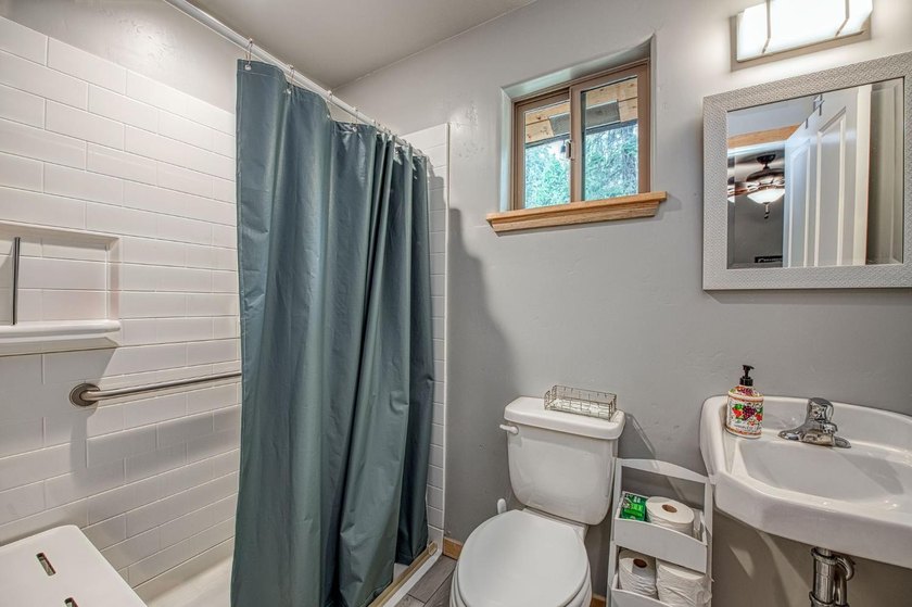OPEN HOUSE: Sunday, July 5th 12 - 3pmMeticulously maintained and - photo 35