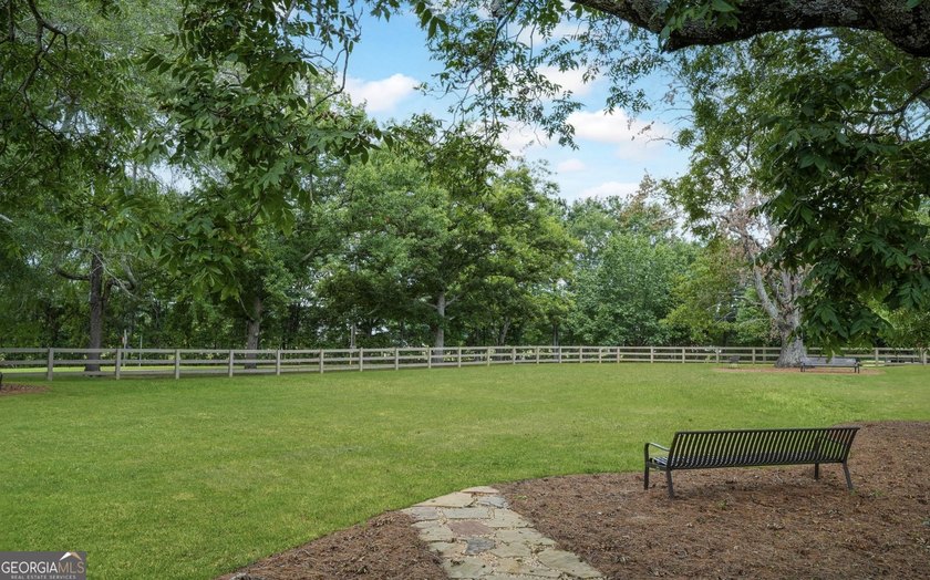Welcome to this cottage style planning community in the - photo 35