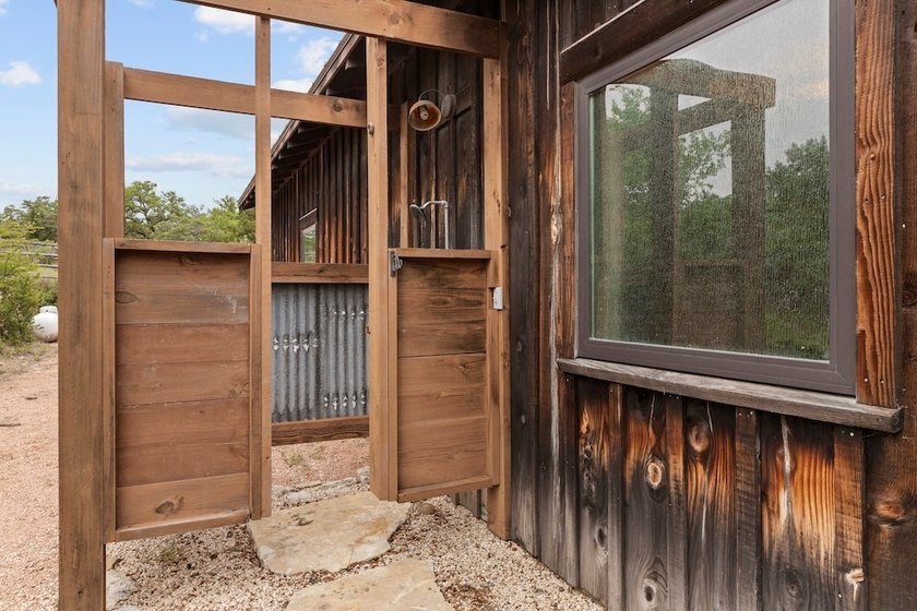 BREEZY HILLS is a breathtaking sanctuary where impeccable style - photo 50
