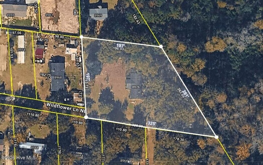 Investment Opportunity with Acreage! This double-wide - photo 22