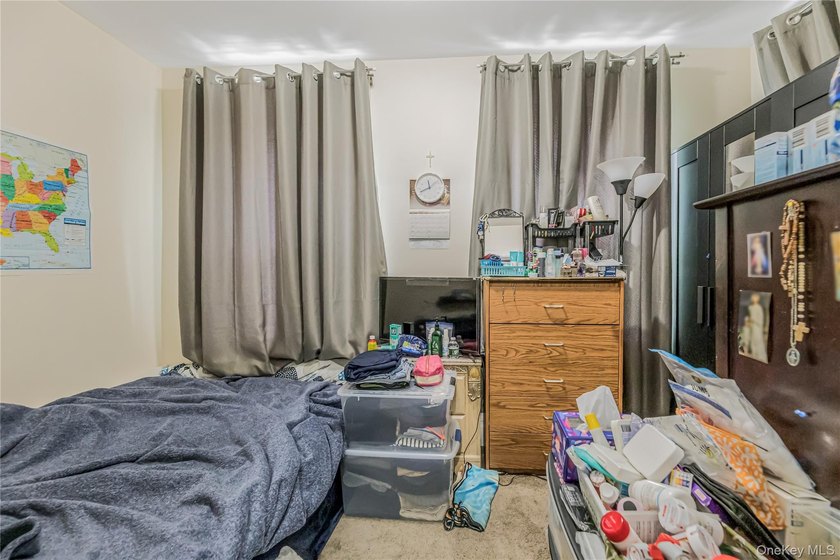 3 Family home in R7 Zoning. Great opportunity to develop this - photo 29
