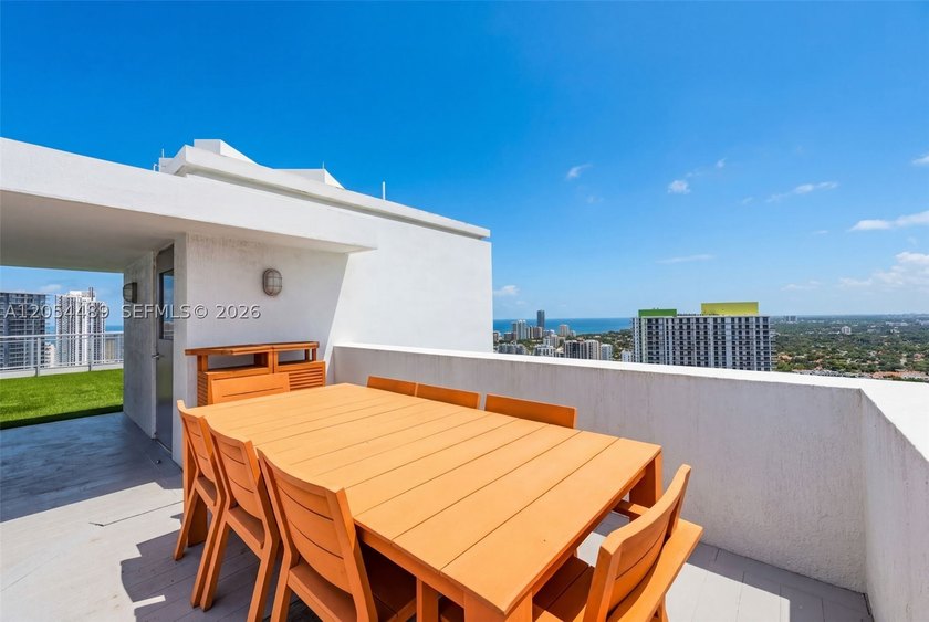 Largest total square foot penthouse at Riverfront. IVY PH-12 in - photo 38