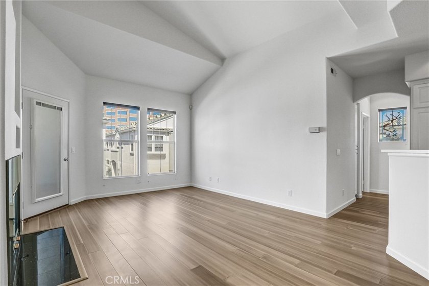 Bright &amp; Modern 2-Bed, 2-Bath townhome in San Diego! Welcome to - photo 10