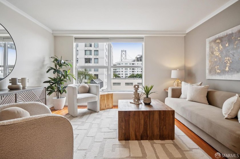 Incredible value awaits in this beautifully designed east-facing - photo 5