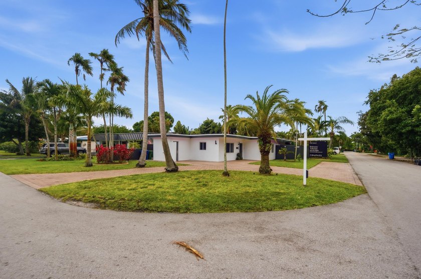A rare opportunity in the heart of Wilton Manors just a few - photo 8
