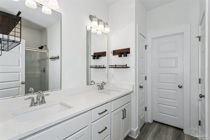 Home is located in the Saddle Ridge community. This cute 3 - photo 12