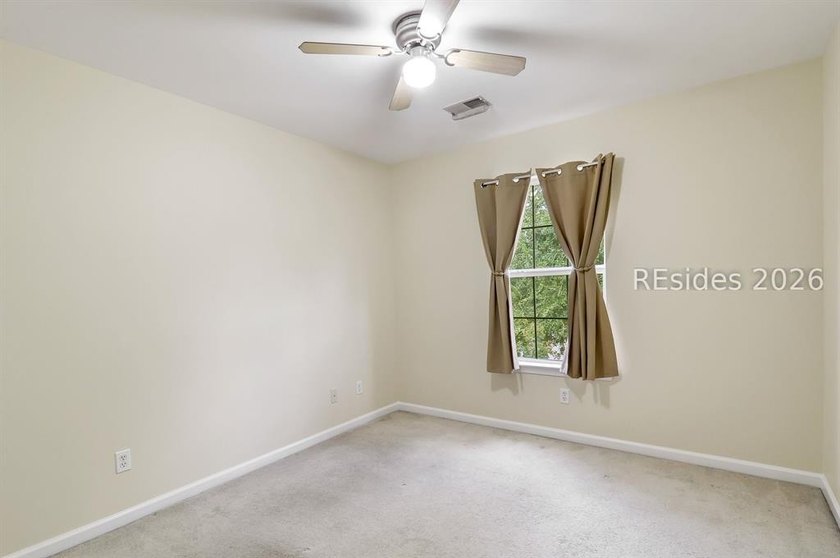 Welcome to this beautifully maintained Cypress Ridge home - photo 31