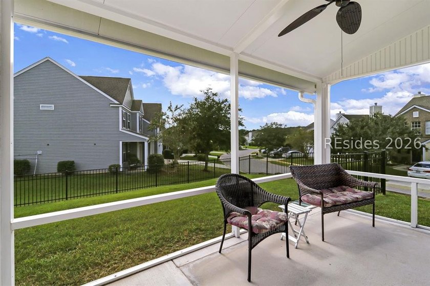 Welcome to this beautifully maintained Cypress Ridge home - photo 44