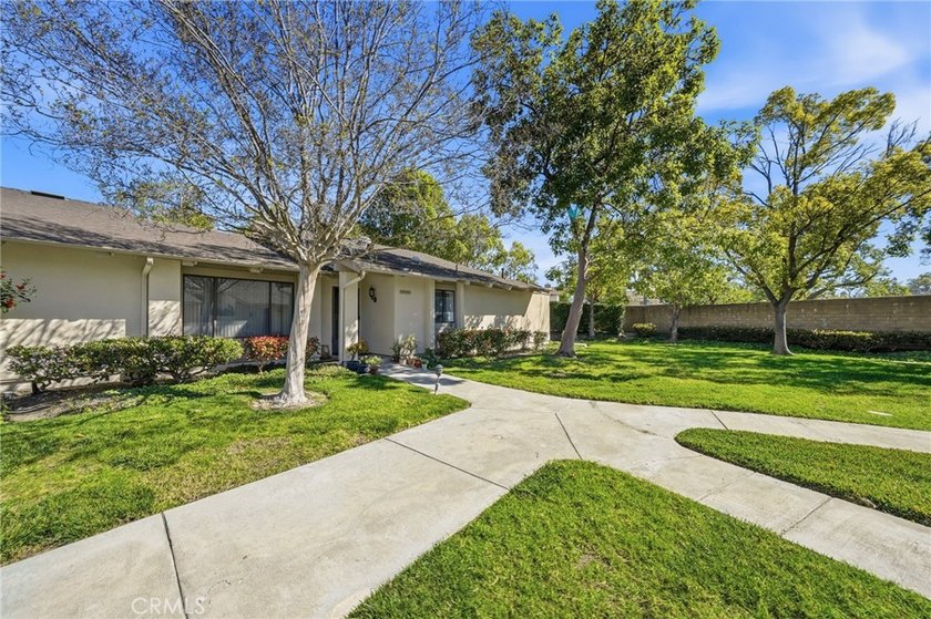 Well-maintained 3-bedroom, 2-bath home in the prestigious - photo 2
