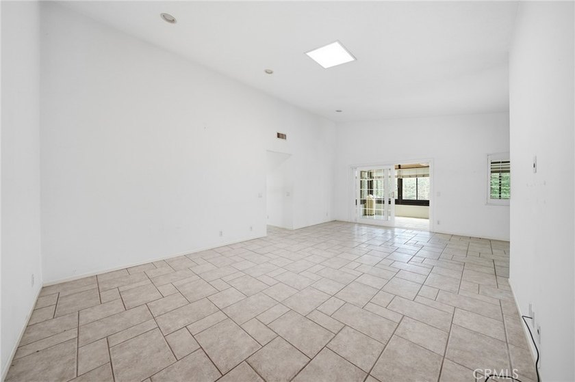 Well-maintained 3-bedroom, 2-bath home in the prestigious - photo 6