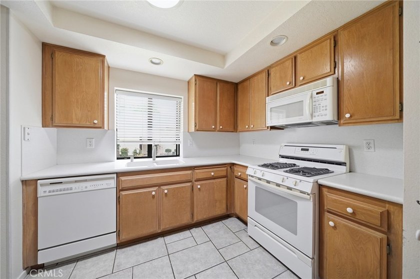Well-maintained 3-bedroom, 2-bath home in the prestigious - photo 10
