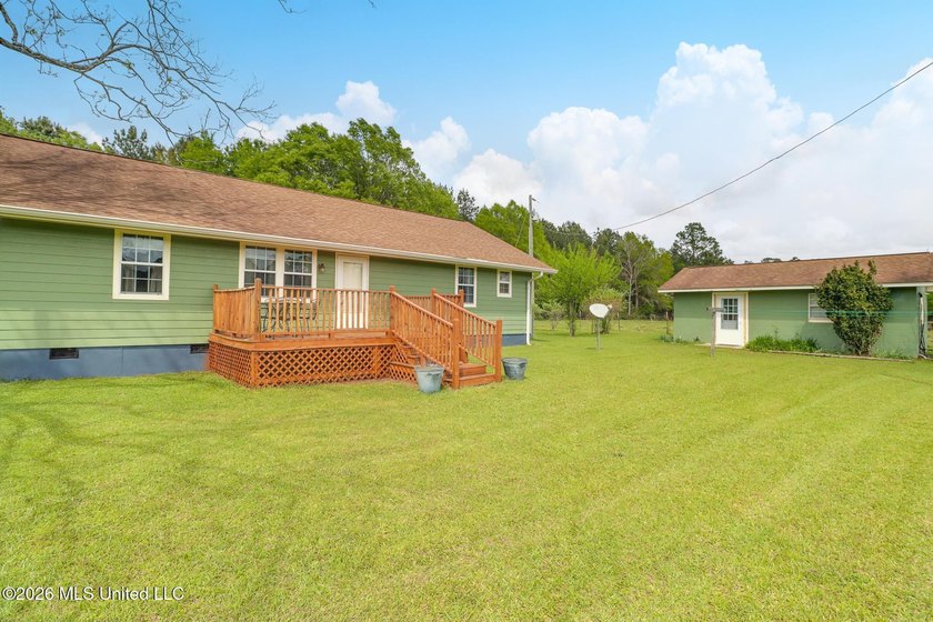 BACK ON THE MARKET! Here is your chance to capture this charming - photo 3