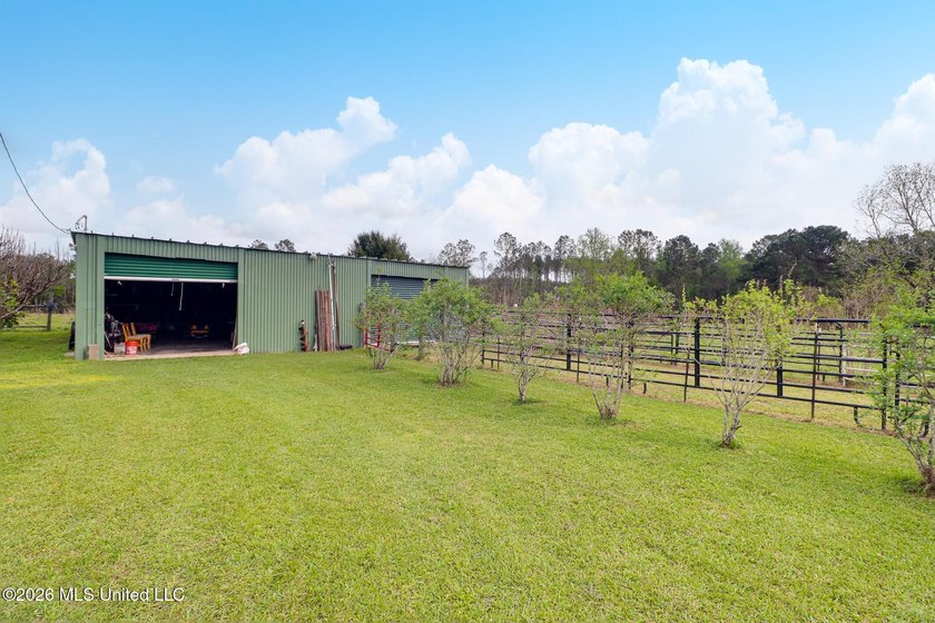 BACK ON THE MARKET! Here is your chance to capture this charming - photo 6