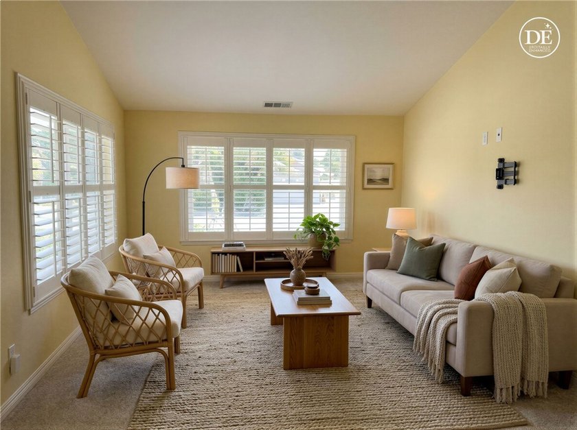 Just one mile from the beach, this immaculate and move-in ready - photo 7