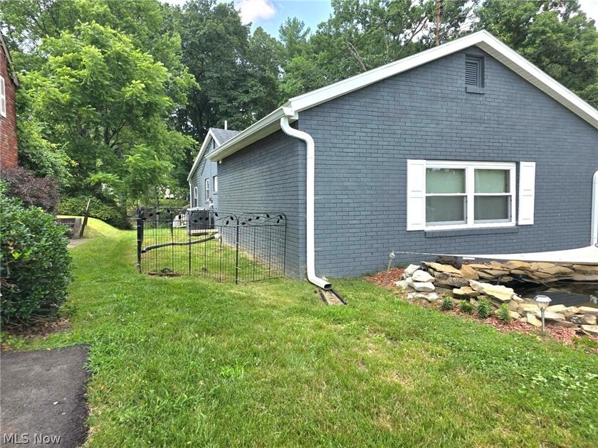 Completely Remodeled Down to the Studs - North End Parkersburg - photo 23