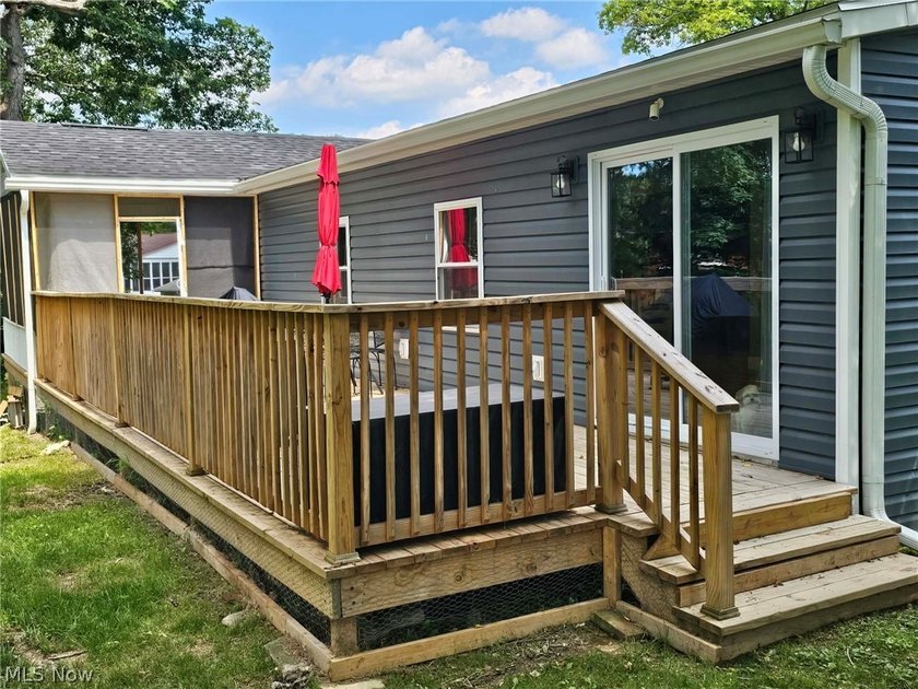 Completely Remodeled Down to the Studs - North End Parkersburg - photo 25