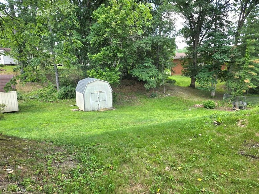 Completely Remodeled Down to the Studs - North End Parkersburg - photo 27