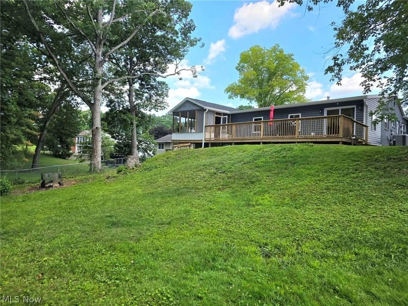 Completely Remodeled Down to the Studs - North End Parkersburg - photo 28