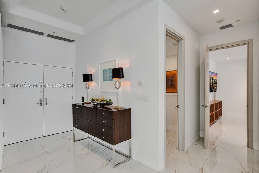 SPECTACULAR, FULLY REMODELED 2 STORY PENTHOUSE HOME OVERLOOKING - photo 8