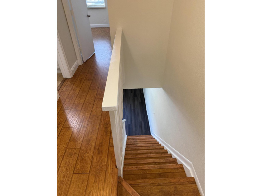 Great location and schools. 2 bedrooms &amp; 2.5 half bathroom - photo 20