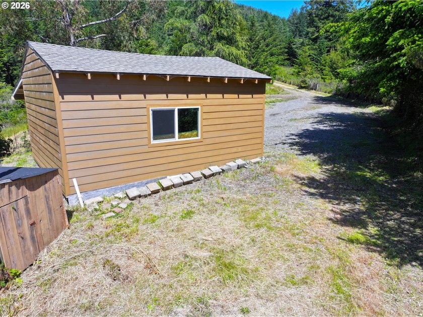 Private, Peaceful Creekside Retreat on 1.99 Acres - Gated - photo 40
