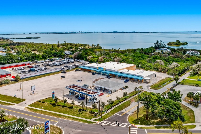 Well maintaned 26900 sf shopping Center on Merrit Island New - photo 12