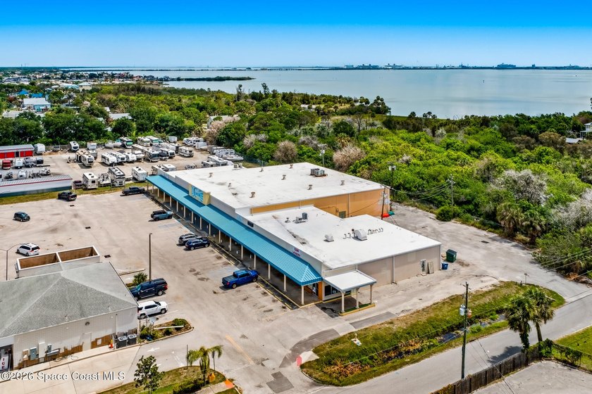 Well maintaned 26900 sf shopping Center on Merrit Island New - photo 13